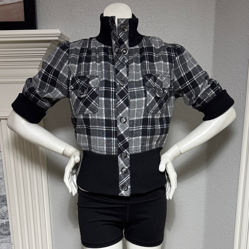 Vintage 90’s QED London short jacket - size medium
